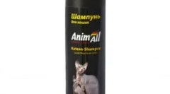 Sfinches-brash: śmieszne, pomarszczone, nie bardzo łysy szwy